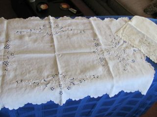 Vintage Linen Embroidered Dresser Scarf Runner & Linen Hanky Holder Scalloped
