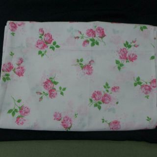 Vtg Twin Flat Sheet Shabby Pink Roses Cottage Chic.  Lovely Roses Fabric Crafts