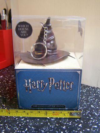 Harry Potter Sorting Hat Keyring Which House Are You ?