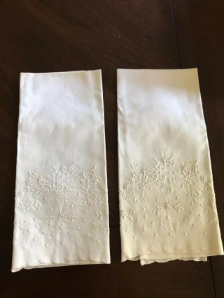 Vintage Off - White Linen Napkins With Embroidered Floral Pattern