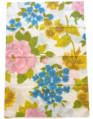 Vintage Wamsutta Ultracale Multi - Color Floral 1 Standard Pillowcase