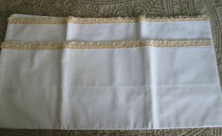 SET OF 2 VINTAGE WHITE PILLOWCASES WITH YELLOW & WHITE TATTED EDGES 2