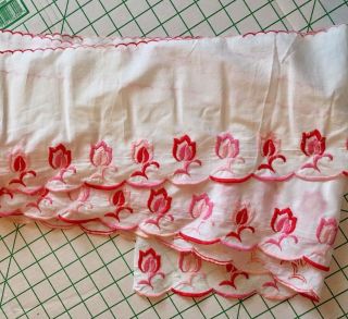 Vtg Embroidered Trim Flowers Ruffled Scalloped Pink & White 8.  5 Yds Sewing 50’s