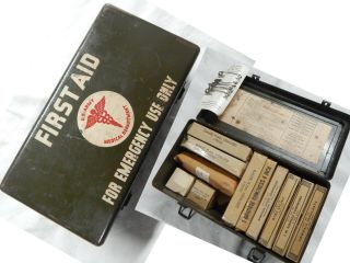 Wwii Us Army Medical Department Jeep Mb Gpw First Aid Kit Metal Box Full