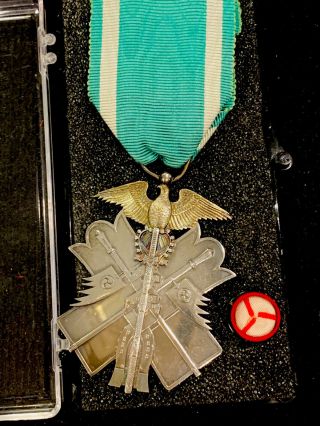 Japanese Order Of The Golden Kite 7th Class Medal Rosette Meijitaisho Type