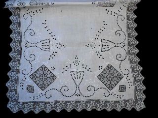 Vintage Wht Linen Table Runner All Hand Made Italian Needle Work & Lace,  Urns