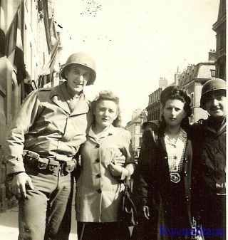 Liberation Pair Us Soldiers Posed On French Street W/ Ladies; 1944