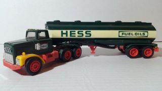 1974 " Hess Fuel Oils " Tanker Truck Toy W/ Bank - Made In Hong Kong - Battery Op