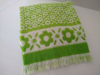 Vintage 1970s Fringed Lime Green Daisy Bath Towel Cannon Monticello