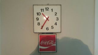 Vintage Enjoy Coca Cola Electric Wall Clock Restaurant Cafe - KCS industries 3