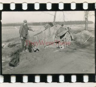 Wwii Photo - 696th Eng - Us Soldier W/ Captured German Sd.  Kfz.  Half Track (325)