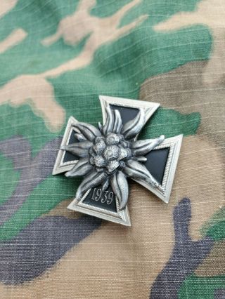 WWII German Gebirgsjäger Mountain Troops Edelweiss Iron Cross Veterans badge 3