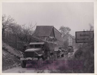 Signal Corps 8x10 Photo 2nd Division Engineers Truck D7 Bull Dozer 205
