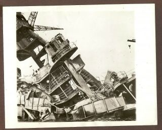 1942 Press Photo Twisted Wreckage Of The Foremast Of The Uss Arizona At Pearl