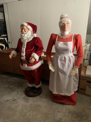 Rare Gemmy Life Size 5ft Christmas Animated Singing Dancing Santa Claus And Mrs.