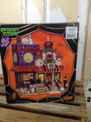 Rare Lemax Spooky Town Trick Or Treat Candy Shop 25328 Halloween Retired