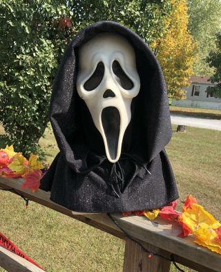 Scream Mask Asis/hood