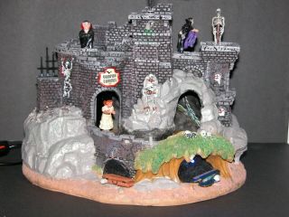 Lemax Spooky Town Vampire Caverns W/lights Animation Music Adapter No Box 94961