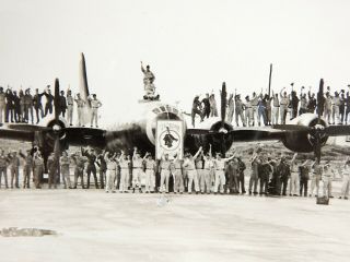 Wwii 28th Bomb Squadron B - 29 Superfortress Photo Huge Group On Wings