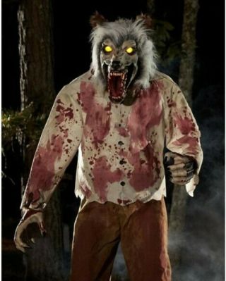 6 Ft Limb Ripper Werewolf Animatronic - Spirit Halloween - Moves/growls/eyes Light