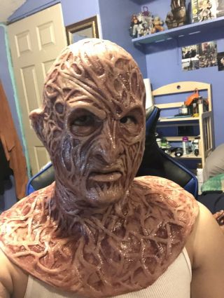 WFX Freddy Krueger Silicone Mask With Left Hand 3