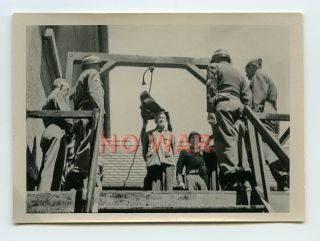 Wwii Photo Us Soldiers Prepare German Nazi Criminal To Execution