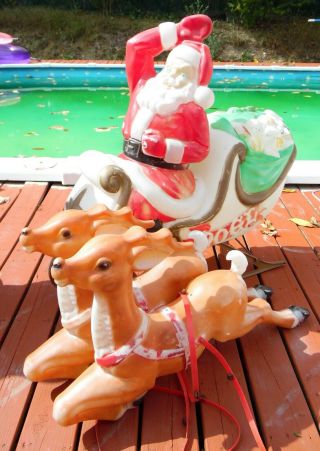 59 piece Vintage Christmas Empire Santa sleigh reindeer blow mold Nativity Union 3
