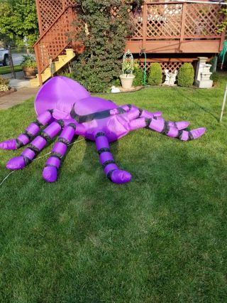 Gemmy Airblown Inflatable Purple Spider Tarantula Halloween Blow Light Up 8ft