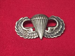 Vintage U.  S.  Army Sterling Silver Paratrooper Airborne Jump Wings Pin Signed