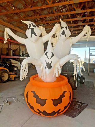 Gemmy Airblown Inflatable Halloween 6 Ft Three Ghost Trio Pumpkin Blow Up