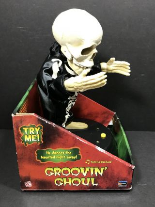 Gemmy Groovin Ghoul Halloween Dancing Skeleton Singing Livin La Vida Loca NOS 2