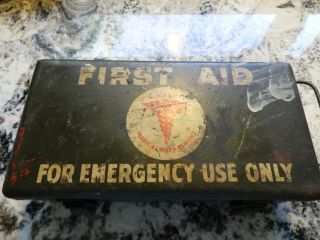 Vintage Wwii Medical Dept.  Jeep First Aid Metal Box W/ No Contents