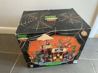Lemax Spooky Town Pirate ' s Hideout 2008 - retired - 2