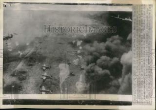 1944 Press Photo Us Air Force Wwii Planes Attack Dagua Airdrome In Guinea