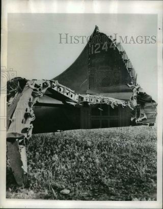 1944 Press Photo Us Flying Fortress Plane That Crash Landed With Partial Tail