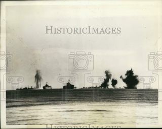 1944 Press Photo Germans Attack Wwii Allied Navy Ships By Anzio Harbor In Italy