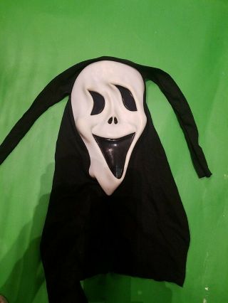 Vintage Scream Smiley Ghostface Mask Easter Unlimited Cotton Shroud Glows