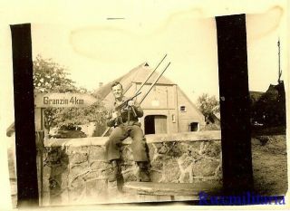 FANTASTIC US Soldier Posed w/ M3 Sub - MG on Wall Outside GRANZIN,  Germany 1945 2