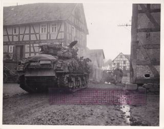 Orig Signal Corps 8x10 Photo 7th Armored Division M4 Sherman Tank Deekenbach 120