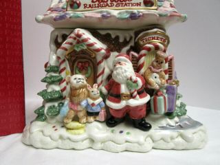 Fitz & Floyd Cookie Jar Santa ' s Railroad Station Gingerbread House Candy Lane 3D 3