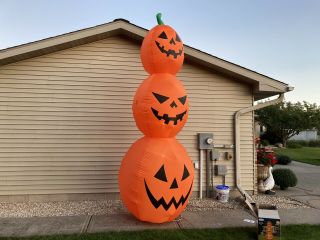 Gemmy Halloween Airblown Inflatable 12ft Pumpkin Stack