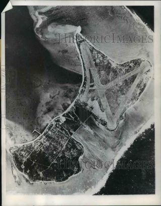 1944 Press Photo Wwii Aerial View Of Roi - Namur Island In The Marshall Islands