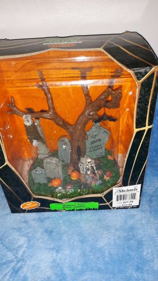 Lemax Spooky Town Vampire Tree 2007 Halloween Table Accent 73602 Creepy Cool