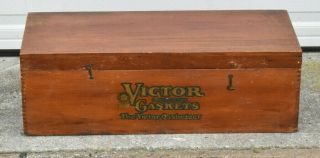 L48 - Vintage Dove - Tailed Wood Victor Gaskets Advertising Box 33 X 14 X 11 In