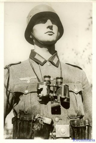 Press Photo: Stoic Pose By Helmeted Wehrmacht Soldier; Warschau,  Poland 1939