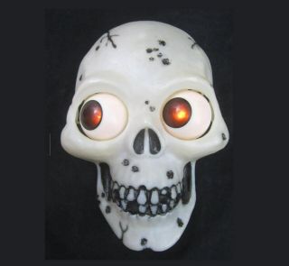 Vtg Halloween Motion Activated Talking Skull Playtronix Light Up Eyes Glows Rare