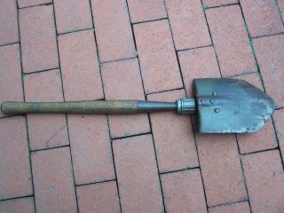 Vintage Us Army Folding Trench Shovel - Us Ames 1945 Military Tool