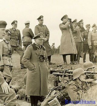 Best Wehrmacht General W/ Hq Staff By Mg - 34 Machine Gun Team In Field