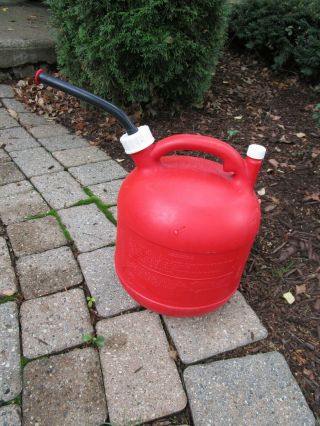 2 Vintage EAGLE 2 1/2 Gallon Red Plastic Gas Can PG - 3 Vented Gas Can 2