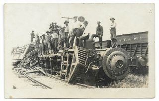 1910s Rppc Train Wreck A.  T.  & S.  F.  Railroad Crew
